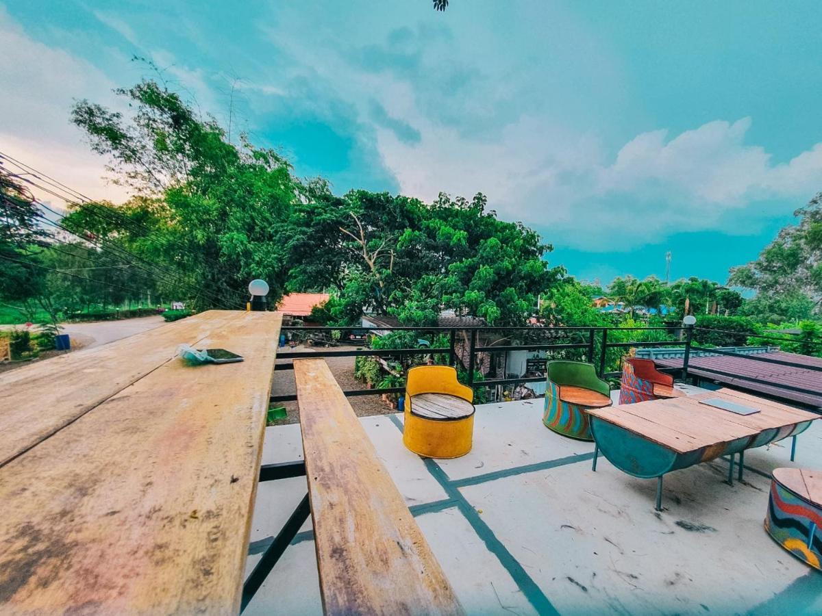 สกายวิวรีสอร์ท ชัยนาท Exteriör bild